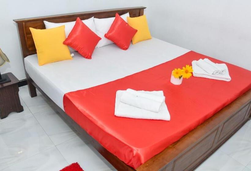 Hotel Prem Nadee Homestay