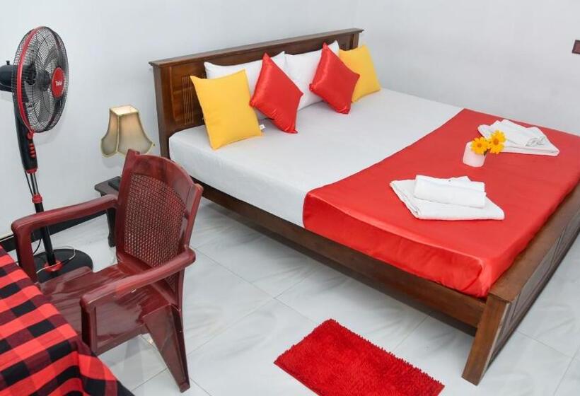 Hotel Prem Nadee Homestay