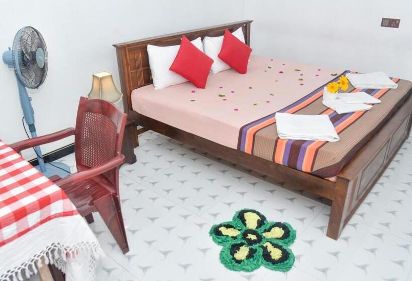 Hotel Prem Nadee Homestay