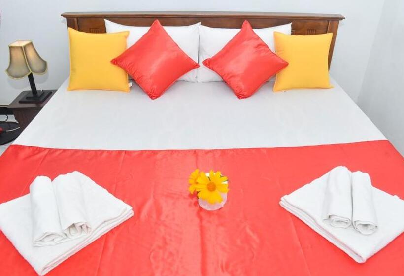 Hotel Prem Nadee Homestay