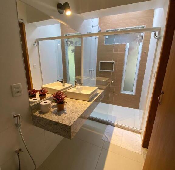 Отель Vale Zirá