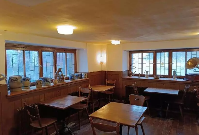 Retkeilymaja Gasthaus Sunnenhof Sonne