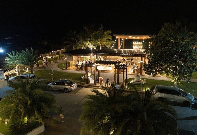 Asaricha Tropical Beach Resort