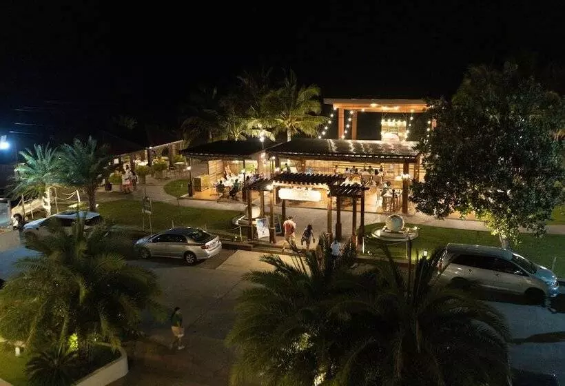 Asaricha Tropical Beach Resort