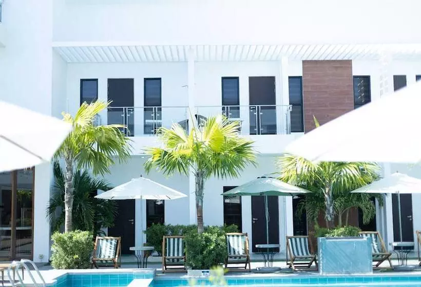 Asaricha Tropical Beach Resort