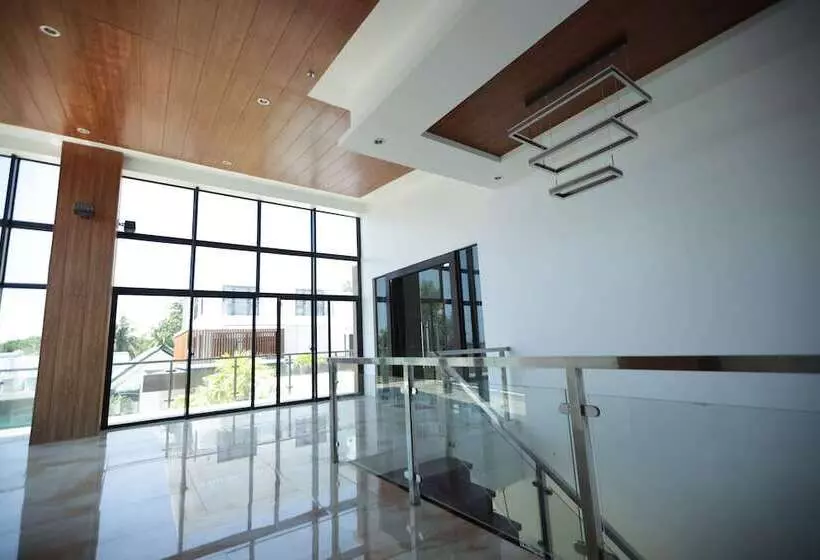 Asaricha Tropical Beach Resort