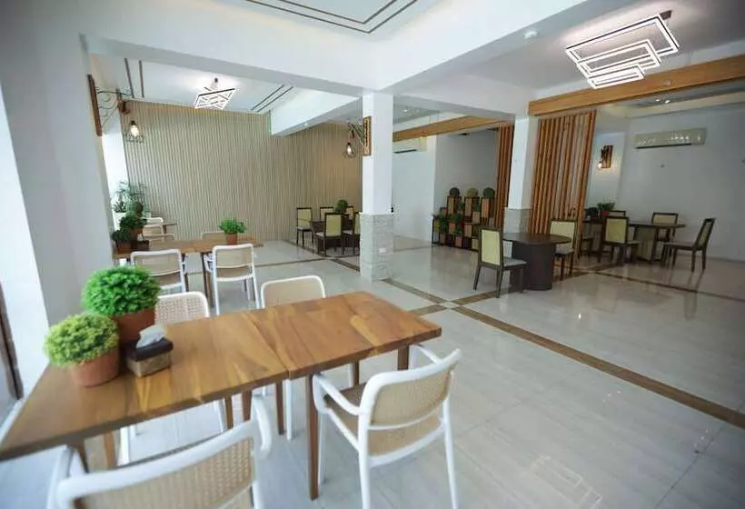 Asaricha Tropical Beach Resort