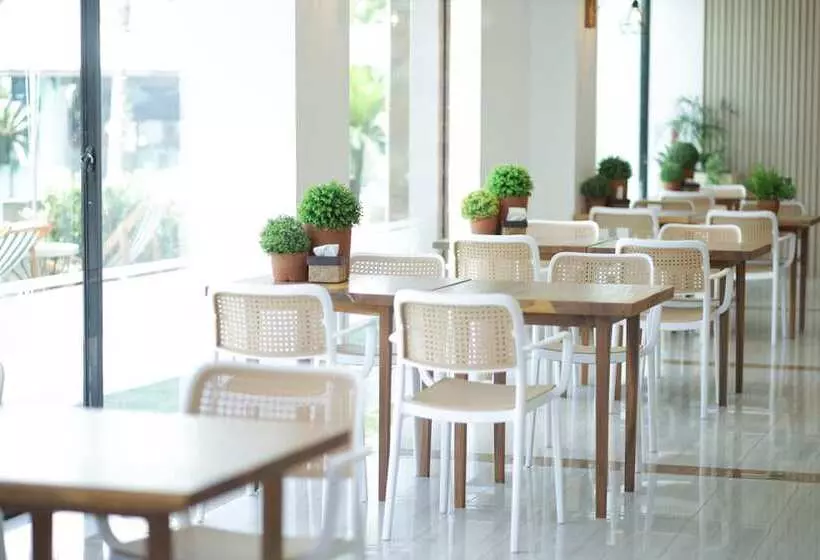 Asaricha Tropical Beach Resort