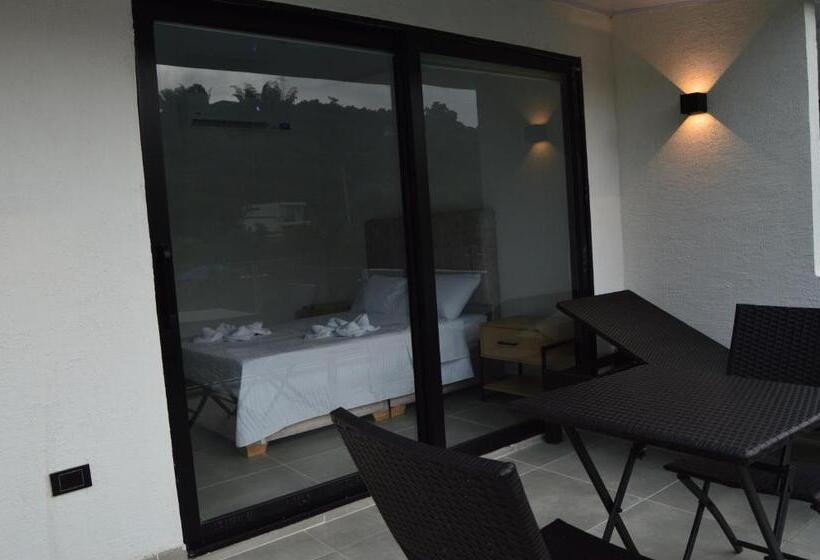 Guacamayas Resort Vacation