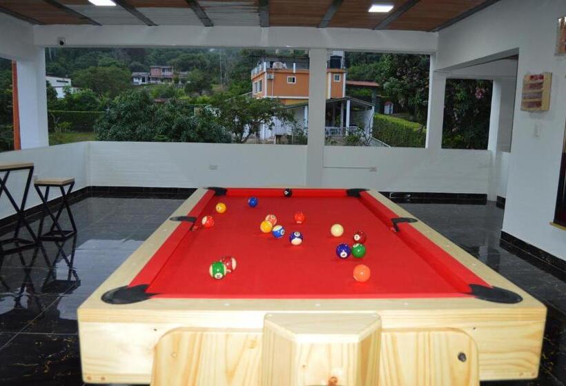 Guacamayas Resort Vacation