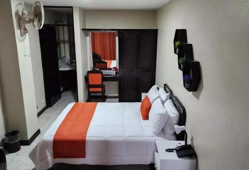 هتل América Heredia