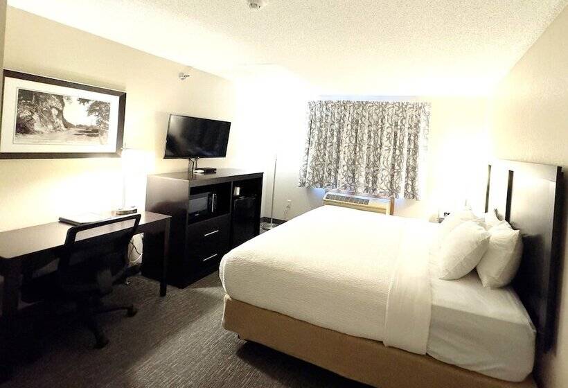 호텔 Country Trails Inn &suites