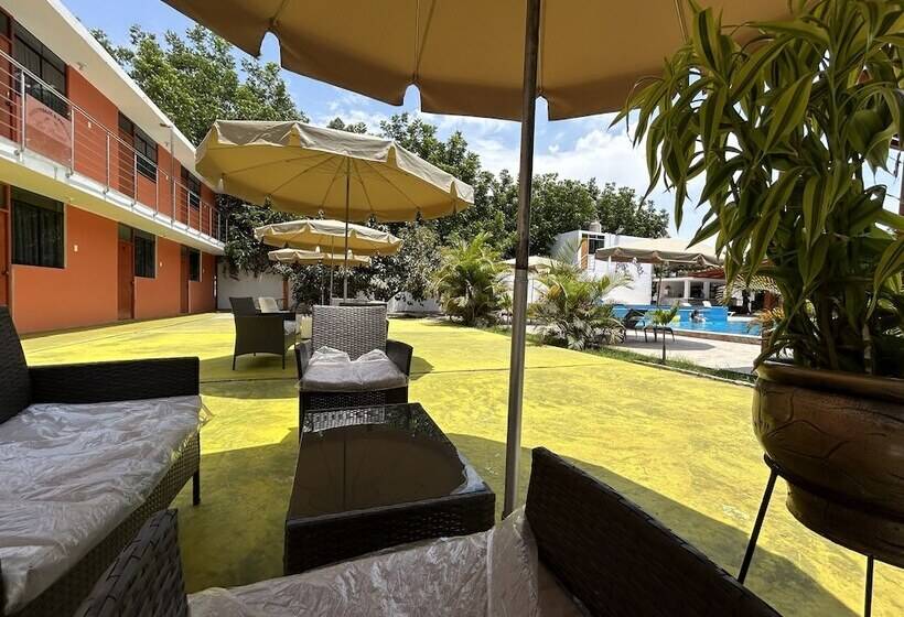 فندق Ica Adventures Out Of The Woods