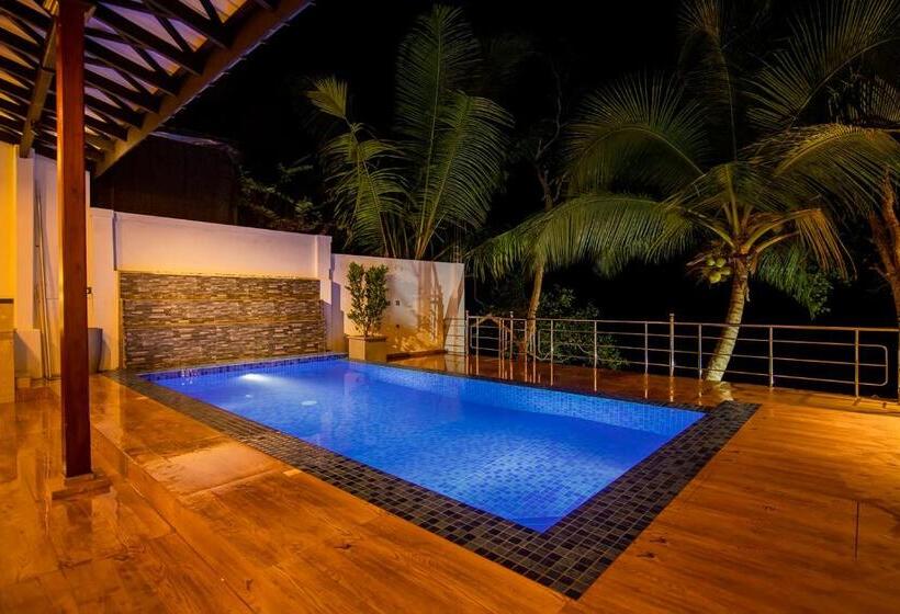 ホテル Moon River Villa