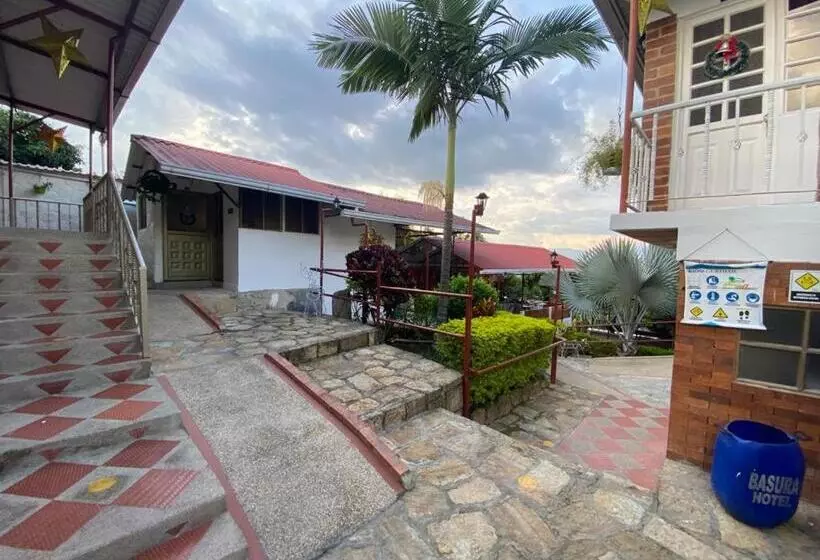 ホテル Piscina Macaliz