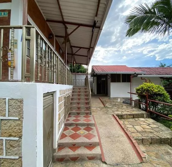 ホテル Piscina Macaliz