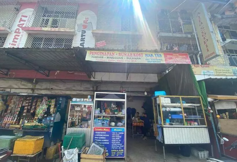ホテル Spot On 93446 Penginapan Mak Yes