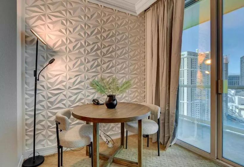 Jewel Suite W/balcony Mgm Signature  23rd Floor Strip View