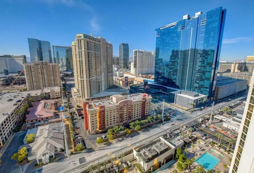 Jewel Suite W/balcony Mgm Signature  23rd Floor Strip View