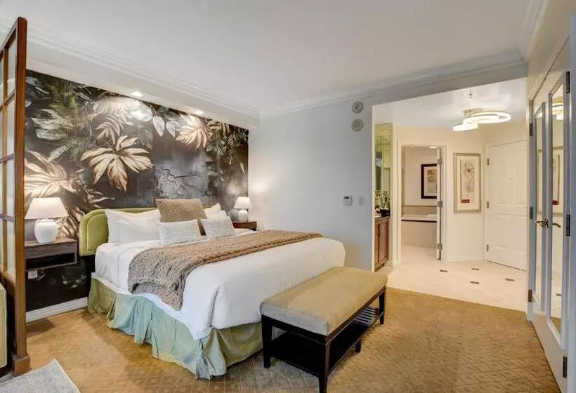 Jewel Suite W/balcony Mgm Signature  23rd Floor Strip View