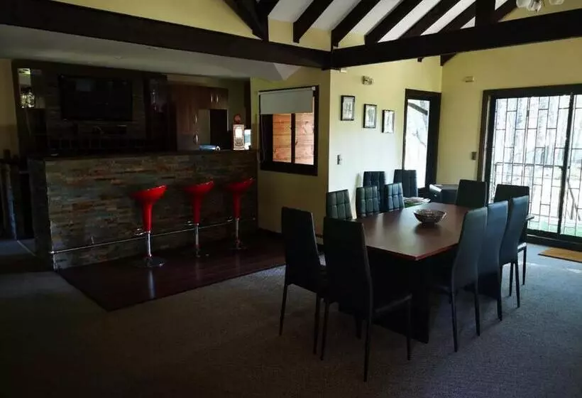 ペンション Hostal Y Cabañas Puerto Pucon