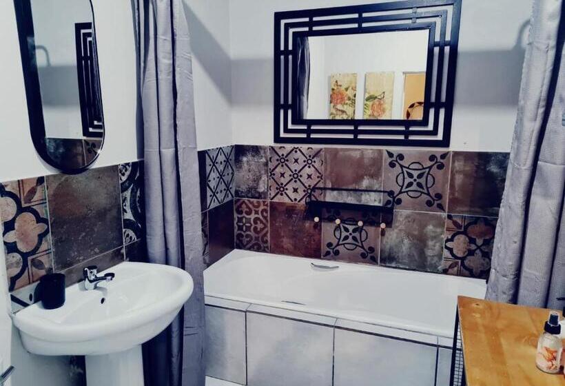 Пансион Serval Guest House