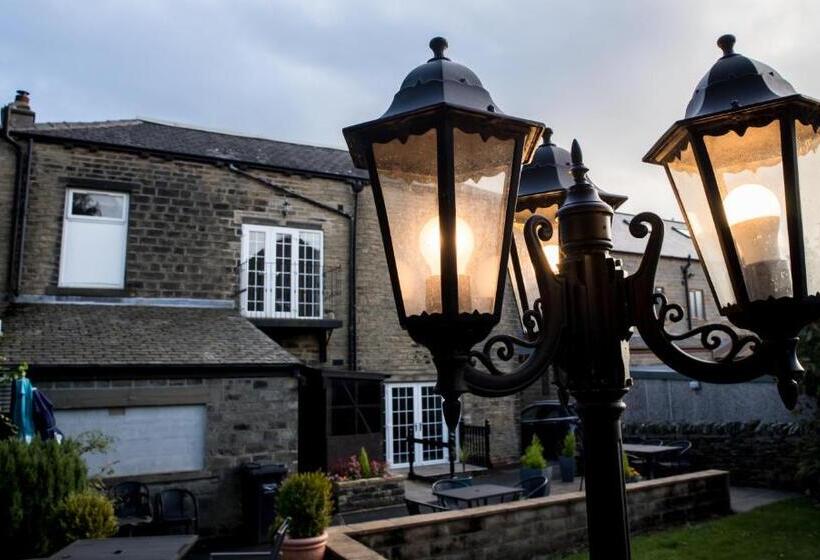 The Rose Bed And Breakfast