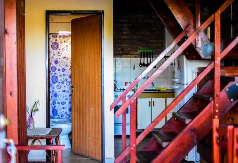 ユースホステル Cabañas De Mora