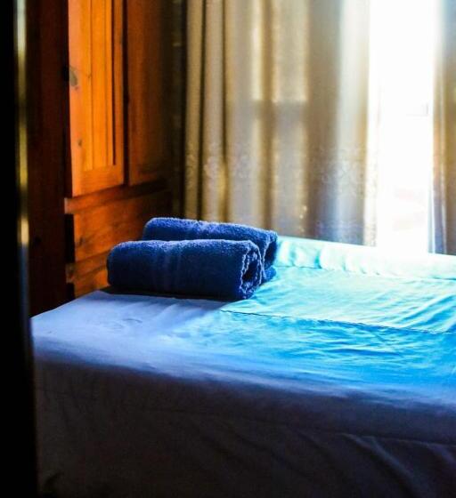 ユースホステル Cabañas De Mora