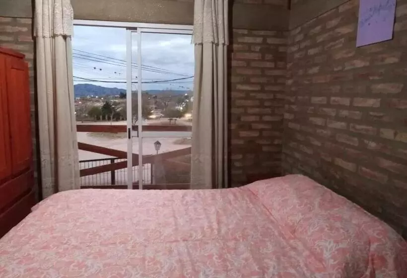 ユースホステル Cabañas De Mora