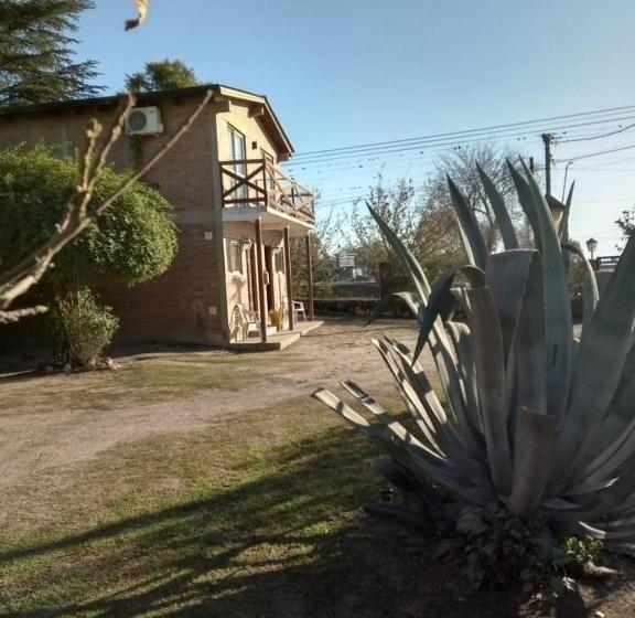 ユースホステル Cabañas De Mora