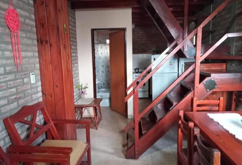 ユースホステル Cabañas De Mora