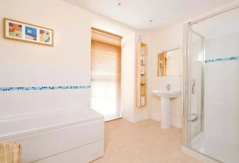 Aamiaismajoitus (B&B) Fron Haul