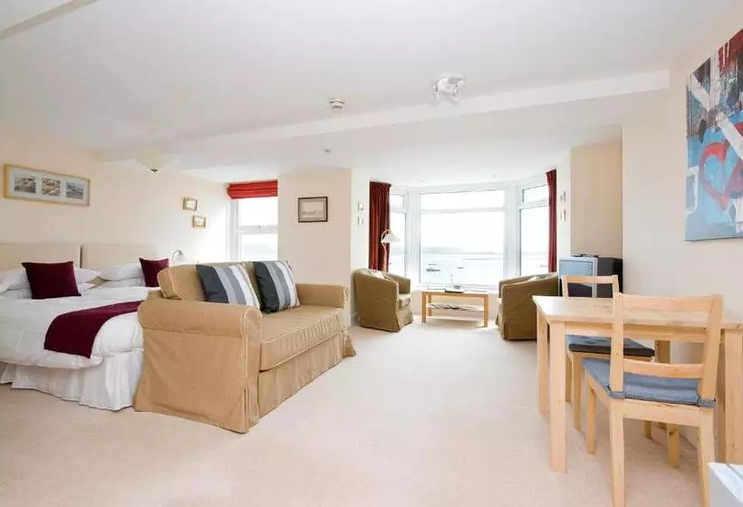 Aamiaismajoitus (B&B) Fron Haul