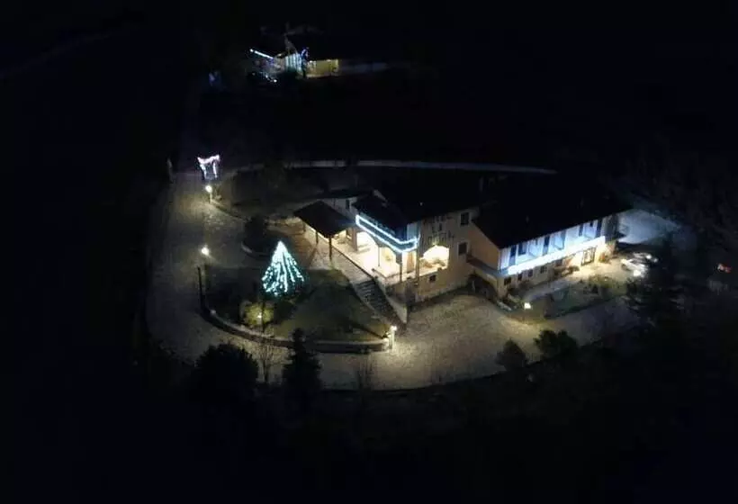 ベッドアンドブレックファースト La Loggia