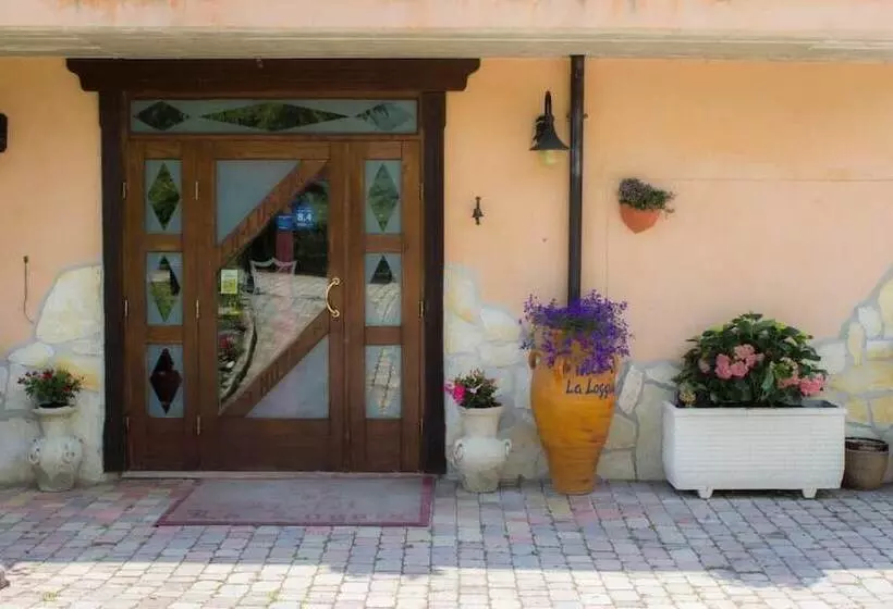 ベッドアンドブレックファースト La Loggia