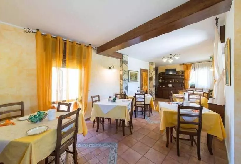 ベッドアンドブレックファースト La Loggia