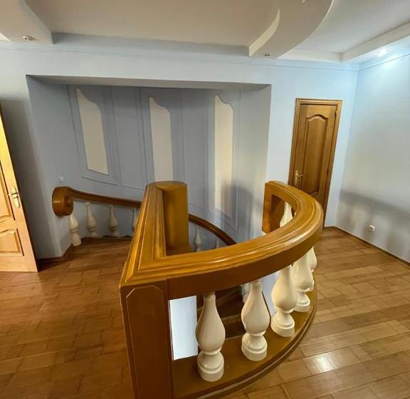 تختخواب و صبحانه Sezim