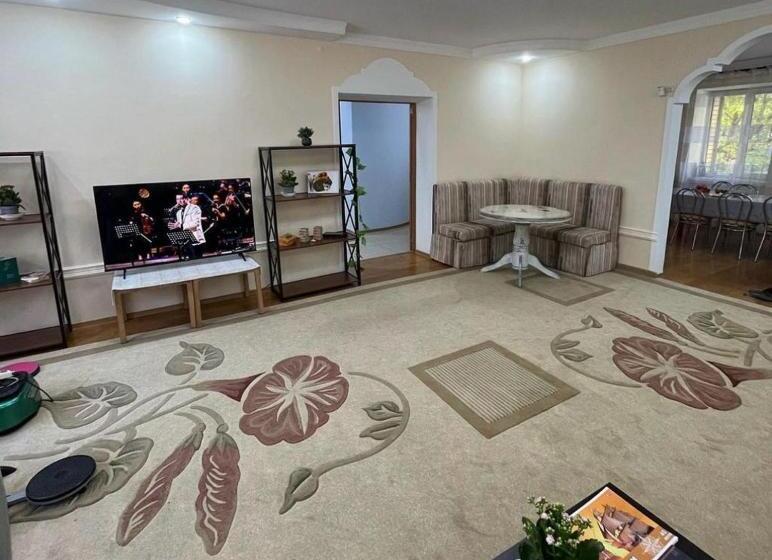 تختخواب و صبحانه Sezim