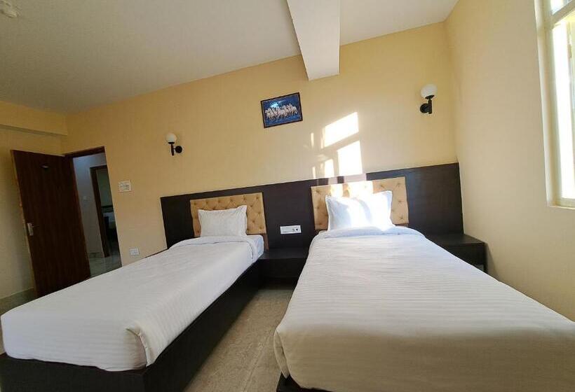 Nocleg ze śniadaniem Snow White Retreat Hotel And Restaurant