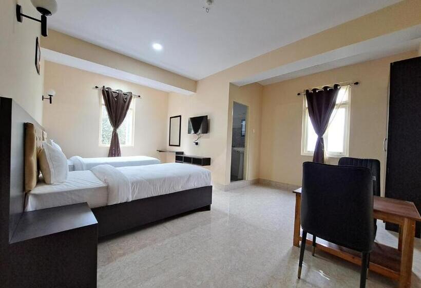 Nocleg ze śniadaniem Snow White Retreat Hotel And Restaurant