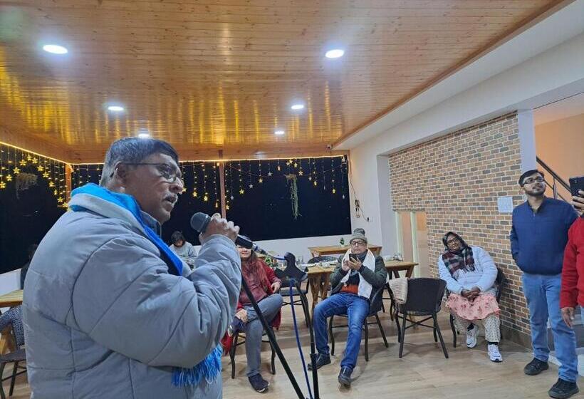 Nocleg ze śniadaniem Snow White Retreat Hotel And Restaurant