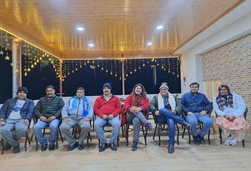 Nocleg ze śniadaniem Snow White Retreat Hotel And Restaurant