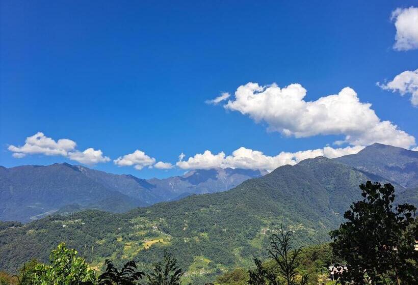 Nocleg ze śniadaniem Snow White Retreat Hotel And Restaurant