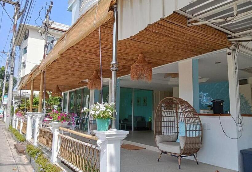 هتل Castaway S 420