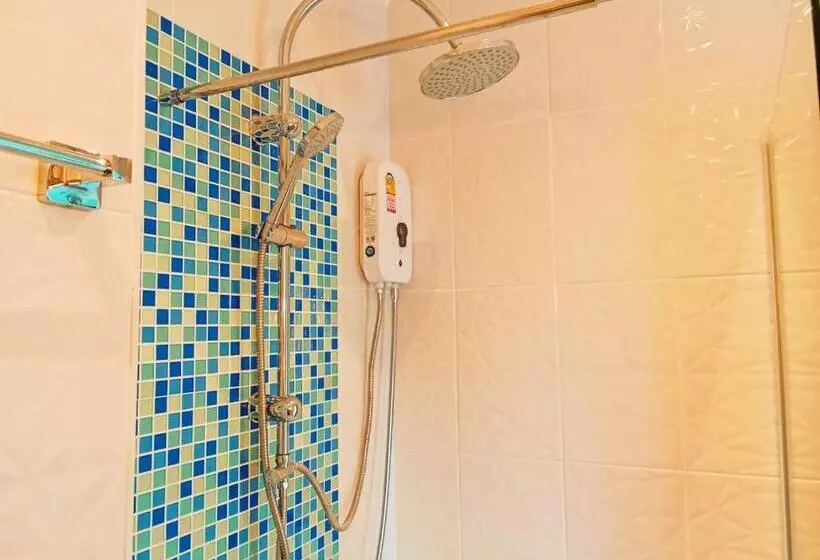 هتل Castaway S 420