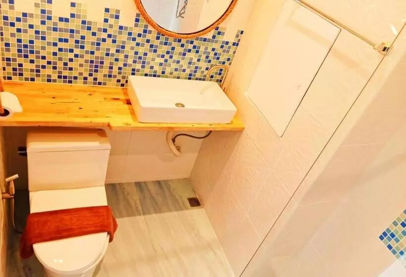 هتل Castaway S 420