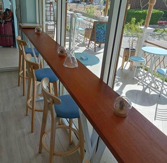 هتل Castaway S 420