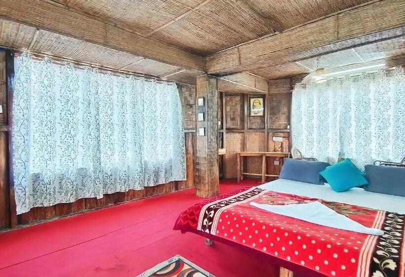 בית מלון כפרי Cloud S End Retreat