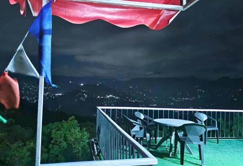 בית מלון כפרי Cloud S End Retreat